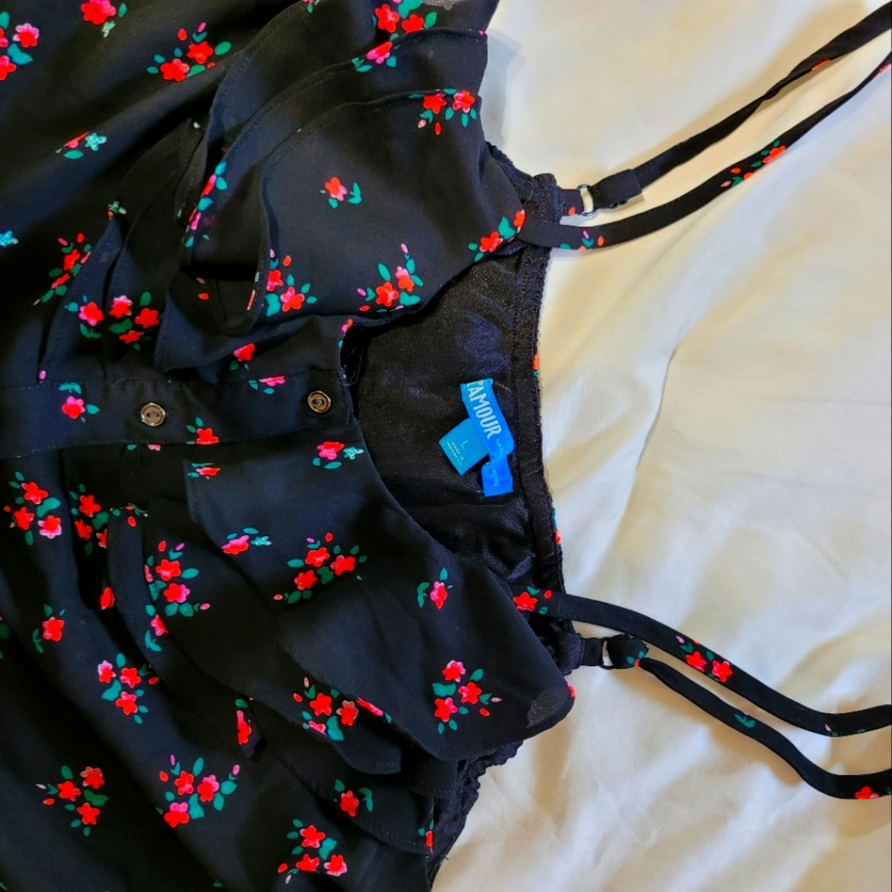 Cute romper Size L